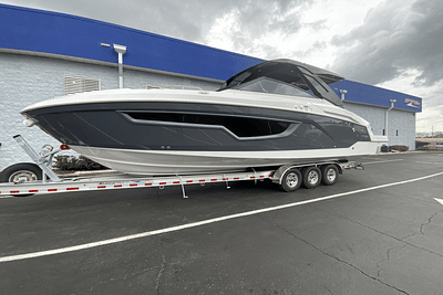 BOATZON | Cruisers Yachts 34 GLS Outboard 2024