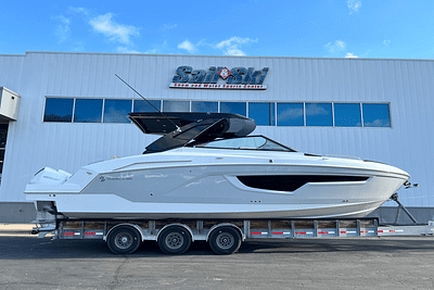 BOATZON | Cruisers Yachts 34 GLS Outboard 2025