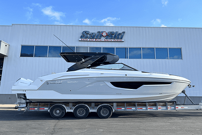 BOATZON | Cruisers Yachts 34 GLS Outboard 2025