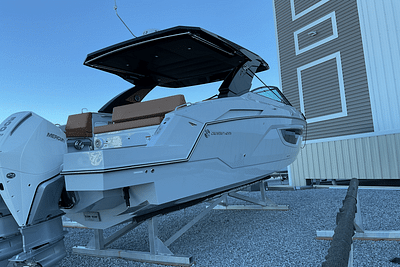 BOATZON | Cruisers Yachts 34 GLS Outboard 2025