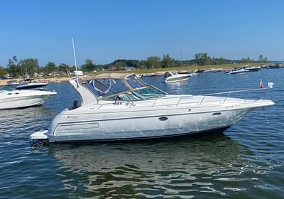 BOATZON | Cruisers Yachts 3575 Express 2000 BOATZON | Cruisers Yachts 3575 Express 2000