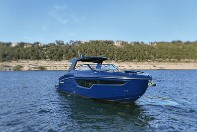 BOATZON | Cruisers Yachts 38 GLS 2021