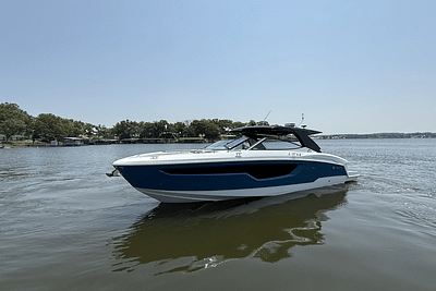 BOATZON | Cruisers Yachts 38 GLS 2025