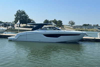 BOATZON | Cruisers Yachts 38 GLS 2025