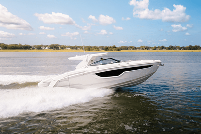 BOATZON | Cruisers Yachts 38 GLS Outboard 2025