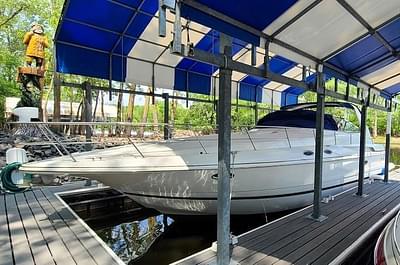 BOATZON | Cruisers Yachts 3870 Express 2000