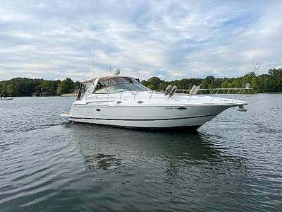 BOATZON | Cruisers Yachts 3870 Express 2000