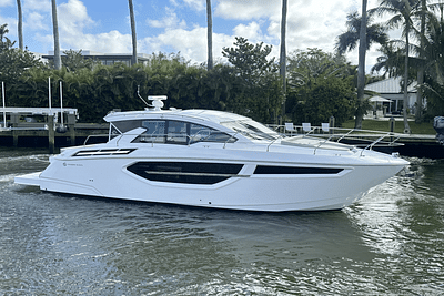 BOATZON | Cruisers Yachts 42 Cantius 2025