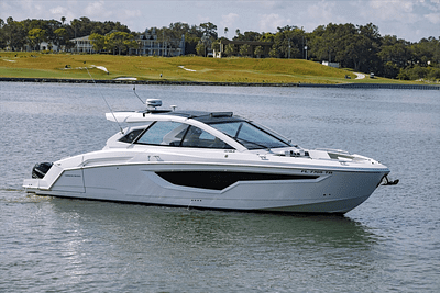 BOATZON | Cruisers Yachts 42 GLS 2021