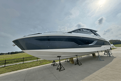 BOATZON | Cruisers Yachts 42 GLS 2024