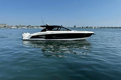 BOATZON | Cruisers Yachts 42 GLSOB 2023