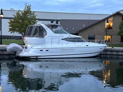 BOATZON | Cruisers Yachts 4450 Express Motor Yacht 2000