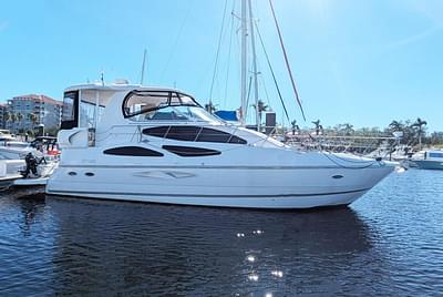 BOATZON | Cruisers Yachts 455 Express Motoryacht 2006