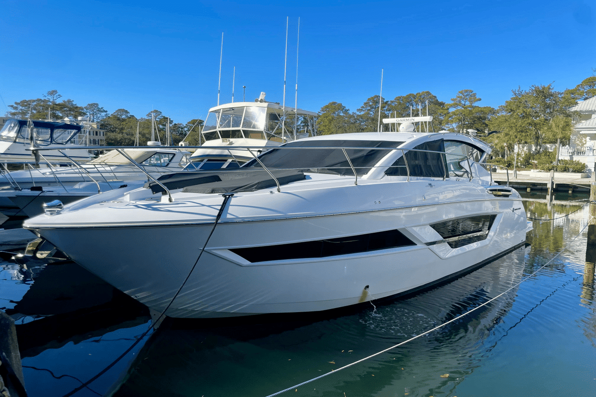 2023 Cruisers Yachts 46 CANTIUS - Sold Boat