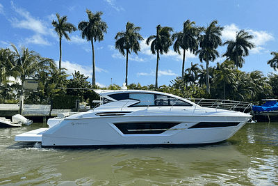 BOATZON | Cruisers Yachts 46 Cantius 2024