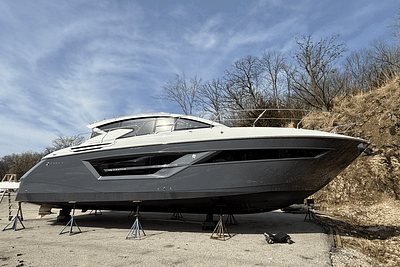 BOATZON | Cruisers Yachts 46 Cantius 2025 BOATZON | Cruisers Yachts 46 Cantius 2025