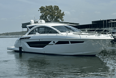 BOATZON | Cruisers Yachts 50 CANTIUS 2018