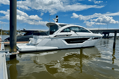 BOATZON | Cruisers Yachts 50 Cantius 2024