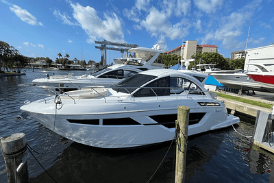 BOATZON | Cruisers Yachts 50 Cantius 2024