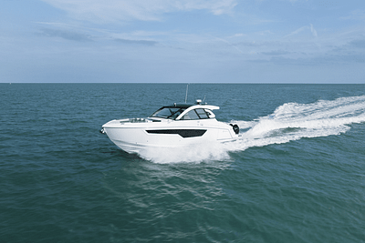 BOATZON | Cruisers Yachts 50 GLS Outboard 2025