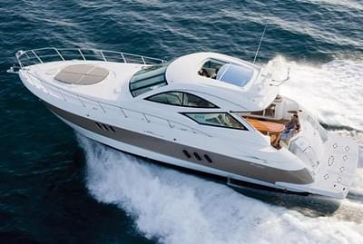 BOATZON | Cruisers Yachts 520 Sports Coupe 2009