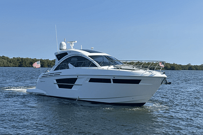 BOATZON | Cruisers Yachts 54 CANTIUS 2022