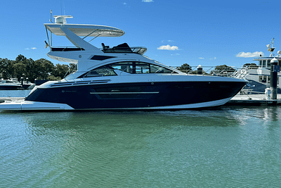 BOATZON | Cruisers Yachts 54 CANTIUS FLY 2018