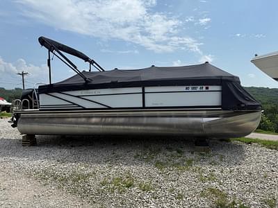 BOATZON | Cypress Cay Cabana 240 2022