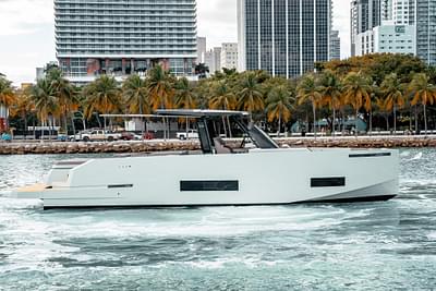 BOATZON | De Antonio Yachts D42 2025