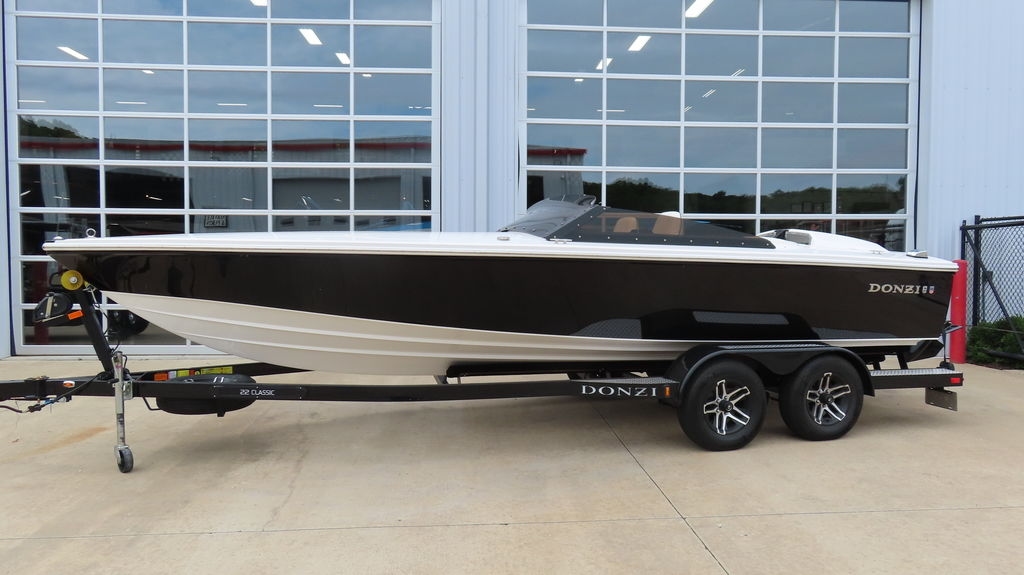 2022 Donzi 22 Classic - Sold Boat