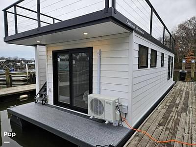 BOATZON | East Coast Houseboats Freedom 40