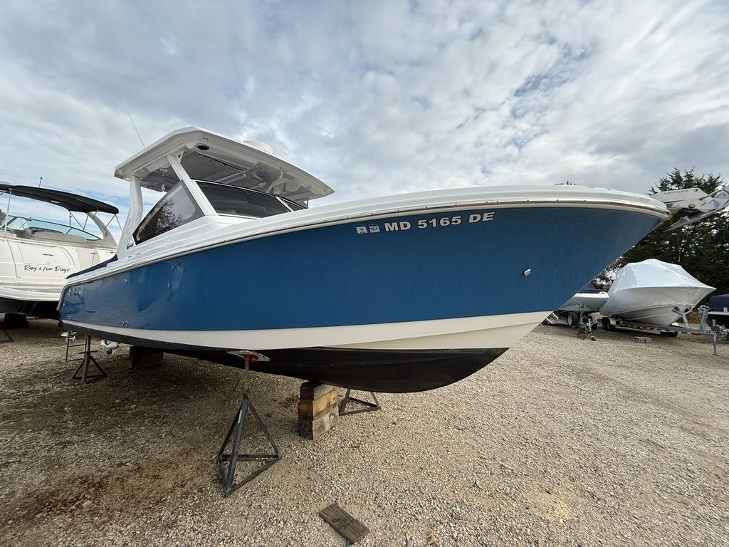 2018 EdgeWater 262CX - Sold Boat
