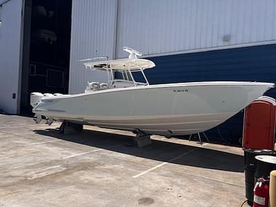BOATZON | Edgewater 388CC 2013