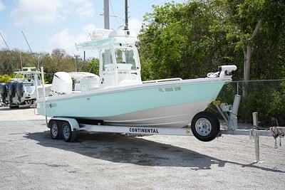 BOATZON | Everglades 243 CC  Hybrid Bay 2019