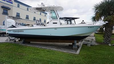 BOATZON | Everglades 253 CC 2023