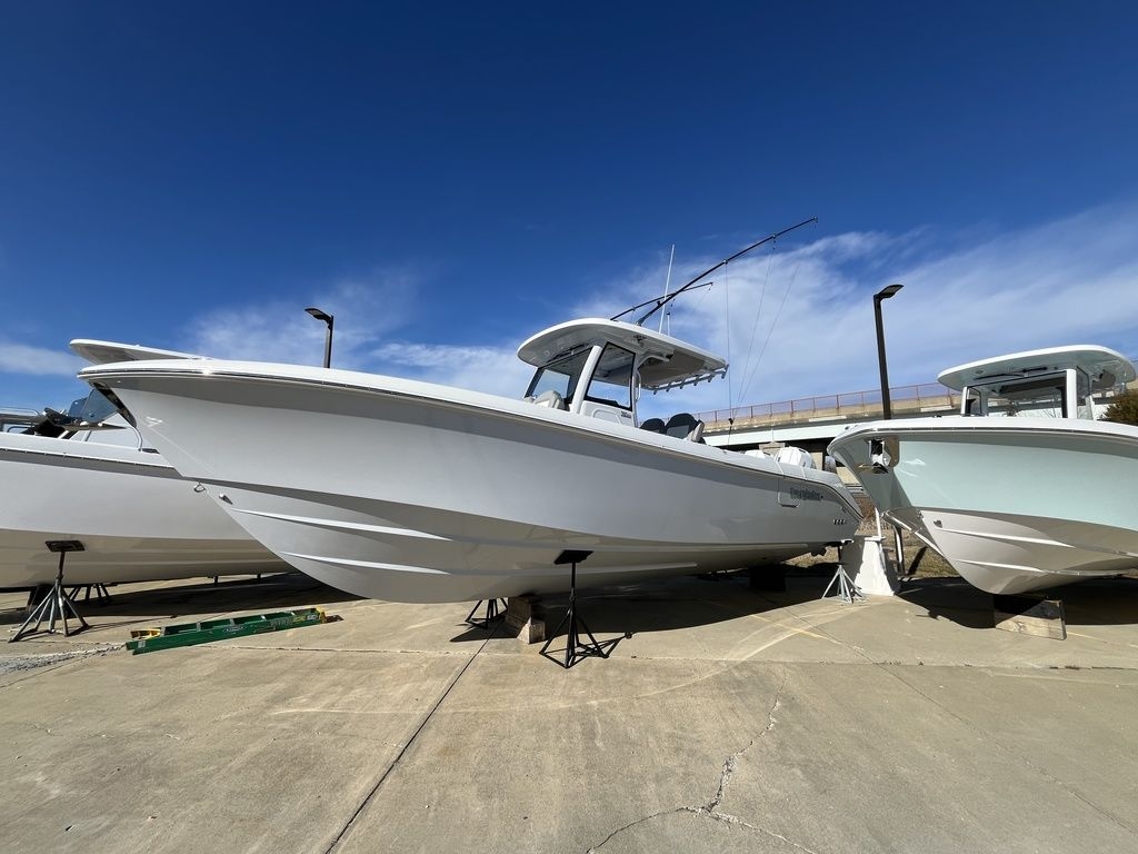 2024 Everglades 315CC - Sold Boat