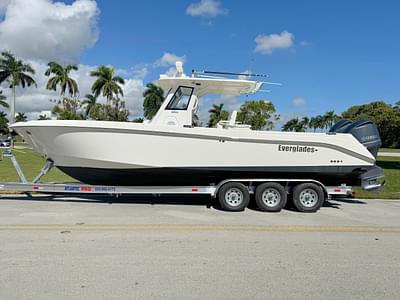 BOATZON | Everglades 325 CC 2012