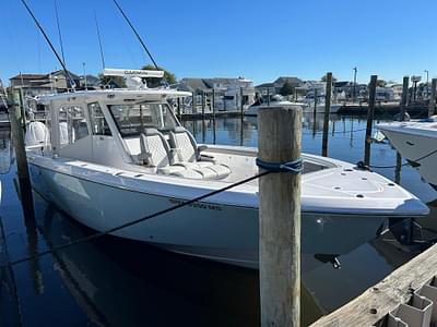 BOATZON | Everglades 395 Center Console 2023