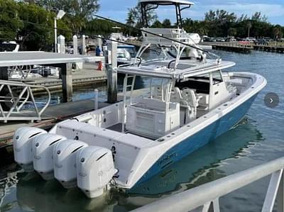 BOATZON | Everglades 435 Center Console 2017