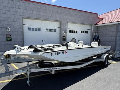 BOATZON | Excel Stalker 2072 Side Console 2022 BOATZON | Excel Stalker 2072 Side Console 2022
