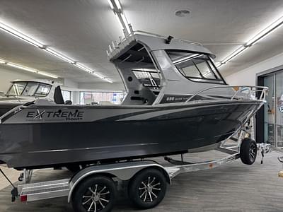 BOATZON | Extreme Boats 696 Game King 2025