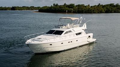 BOATZON | Ferretti Yachts 55 Motor Yacht 1998