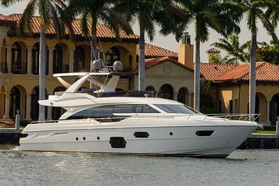 BOATZON | Ferretti Yachts 690 2015