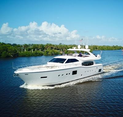 BOATZON | Ferretti Yachts Altura 840 2010