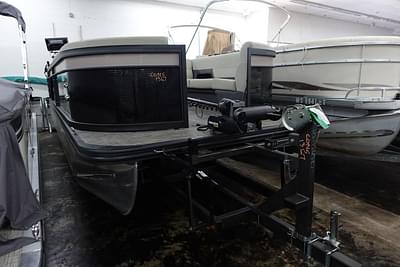 BOATZON | Flagship Pontoons Discover Rear Fish D22 RF 2023