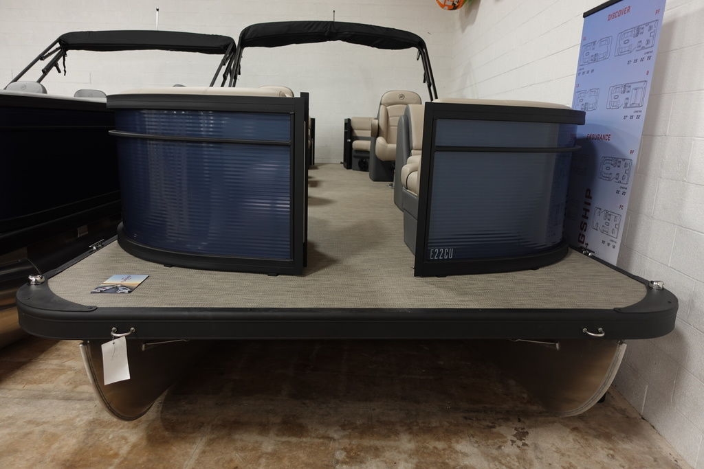 2025 Flagship Pontoons E22 CU - Sold Boat