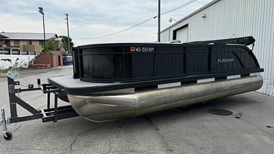 BOATZON | Flagship Pontoons Endurance LBench E20 LS 2023