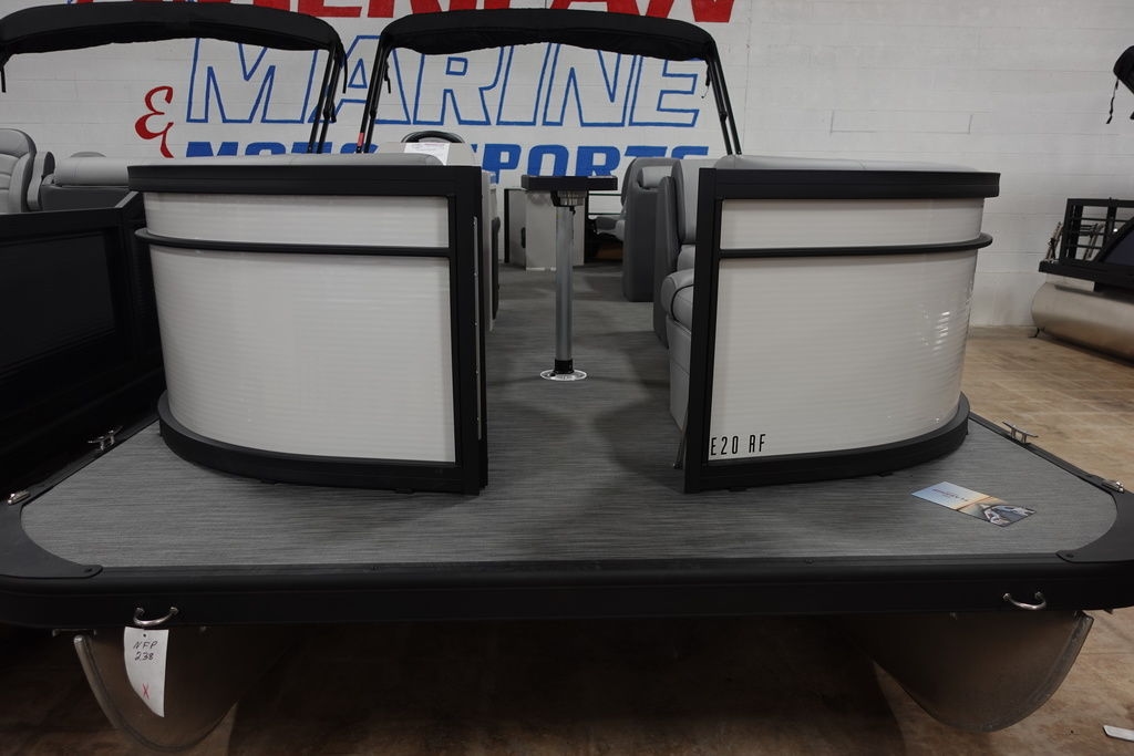 2023 Flagship Pontoons Endurance Rear Fish  Front Fish E20 RF - Sold Boat