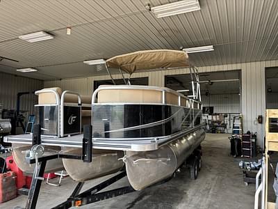BOATZON | Forester Pontoons 22 CRUISE TRIPLE TOON 115HP VMAX TRAILER 2023