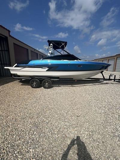 BOATZON | Formula 270 Bowrider 2021 BOATZON | Formula 270 Bowrider 2021